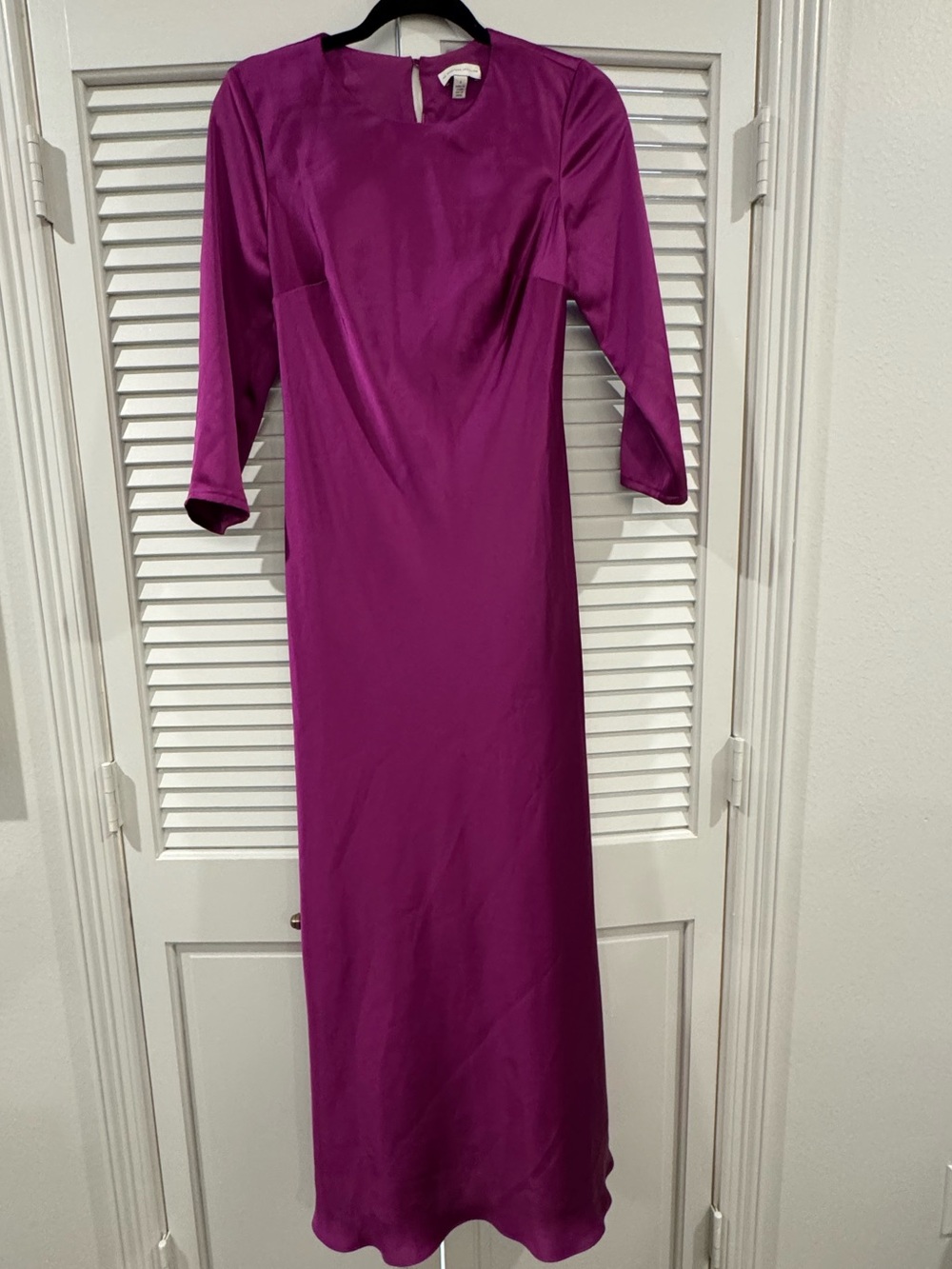 Monique Lhuillier Satin Fuchsia Long Sleeve Maxi Gown